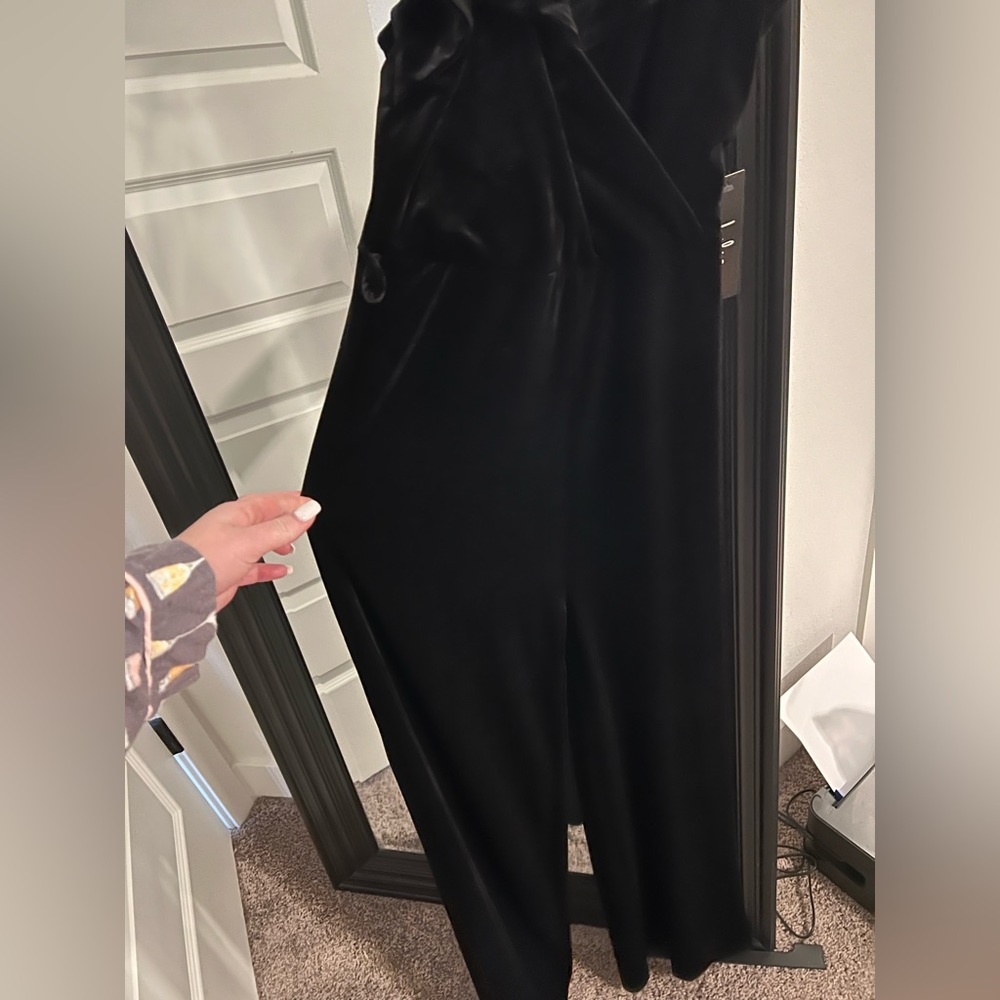 NWT small  Lulus Kylinna Black Velvet Sleeveless Wide-Leg Jumpsuit - Picture 5 of 6